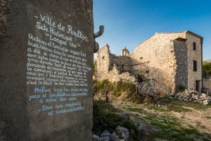 Village abandonné de Périllos