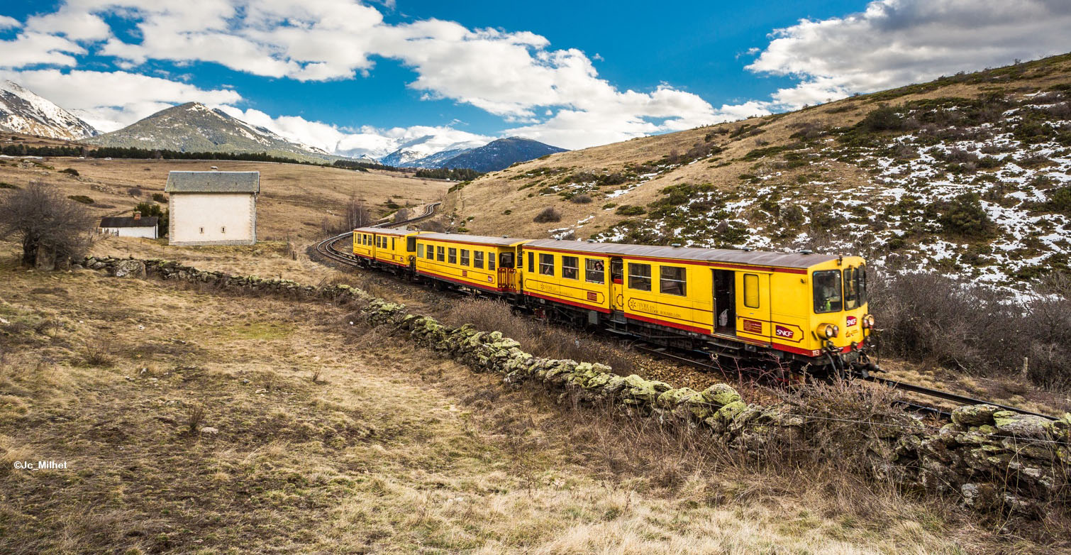 Le Train Jaune Fierté Des Pyrénées Catalanes Slow Les